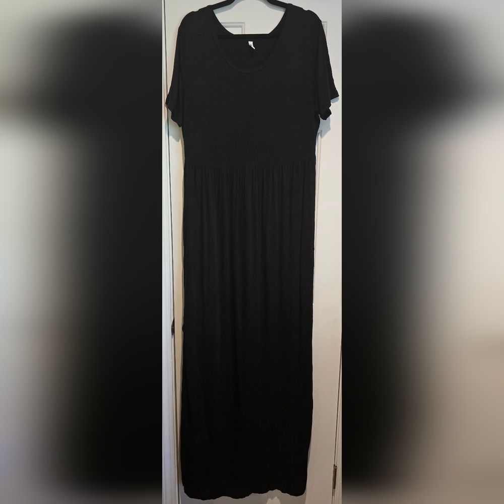 Women's DB Moon Short Sleeve Maxi Dress With Pockets Black Size 2XL